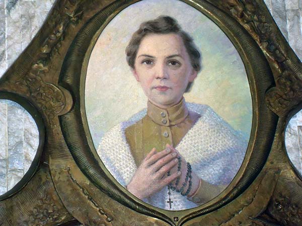 saints_angelasalawa_wikimedia06042015