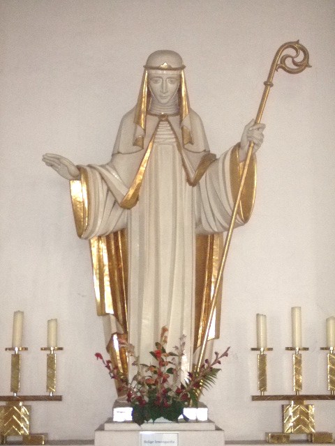 saints_irmgardofchimsee_wikimedia_publicdomain_022219