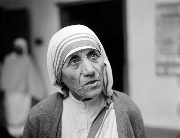 saints_teresaofcalcutta_dreamstime06022015